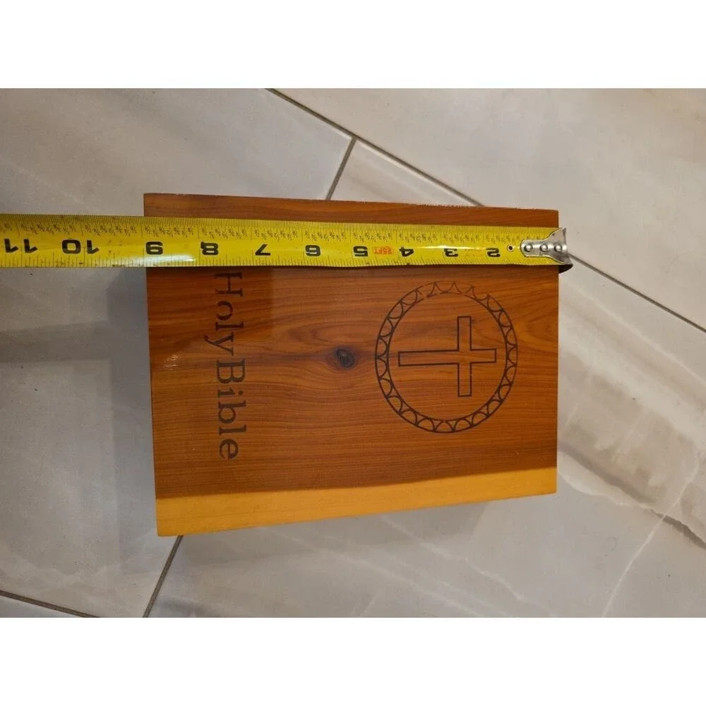 Holy Bible 1976 Prince of Peace Memorial Edition Concord Bible‎ Wooden Cedar C1